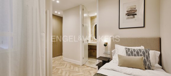 Apartamento de 3 dormitorios en Madrid, Spain No. 126375 33