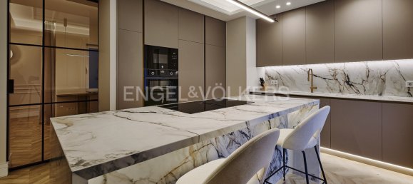 Apartamento de 3 dormitorios en Madrid, Spain No. 126375 12