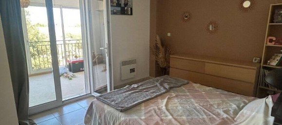 2 bedrooms House in Pertuis, France No. 363272 10