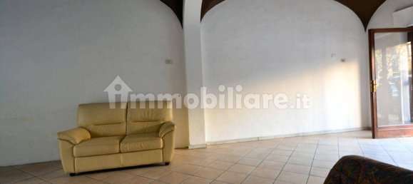 3 rooms Commercial property in Lucca, Italy No. 149031 9