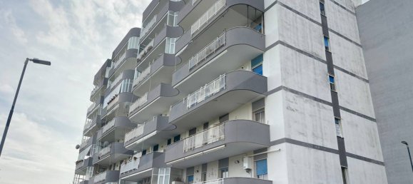 4 rooms Apartment in Bari, Italy No. 23651 40