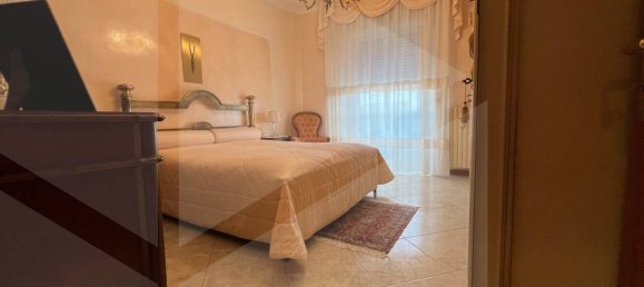 4 rooms Apartment in Bari, Italy No. 23651 3