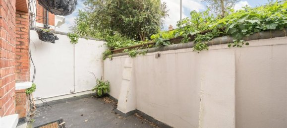 2 bedrooms Apartment in London, United Kingdom No. 5379 11