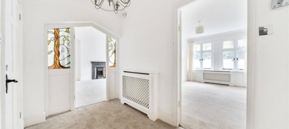 2 bedrooms Apartment in London, United Kingdom No. 5379 2