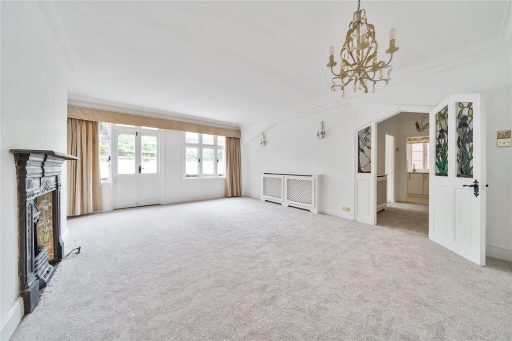 2 bedrooms Apartment in London, United Kingdom No. 5379