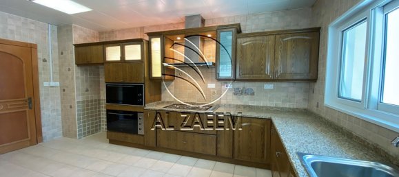 4 bedrooms Villa in Marina Village, UAE No. 29745 9