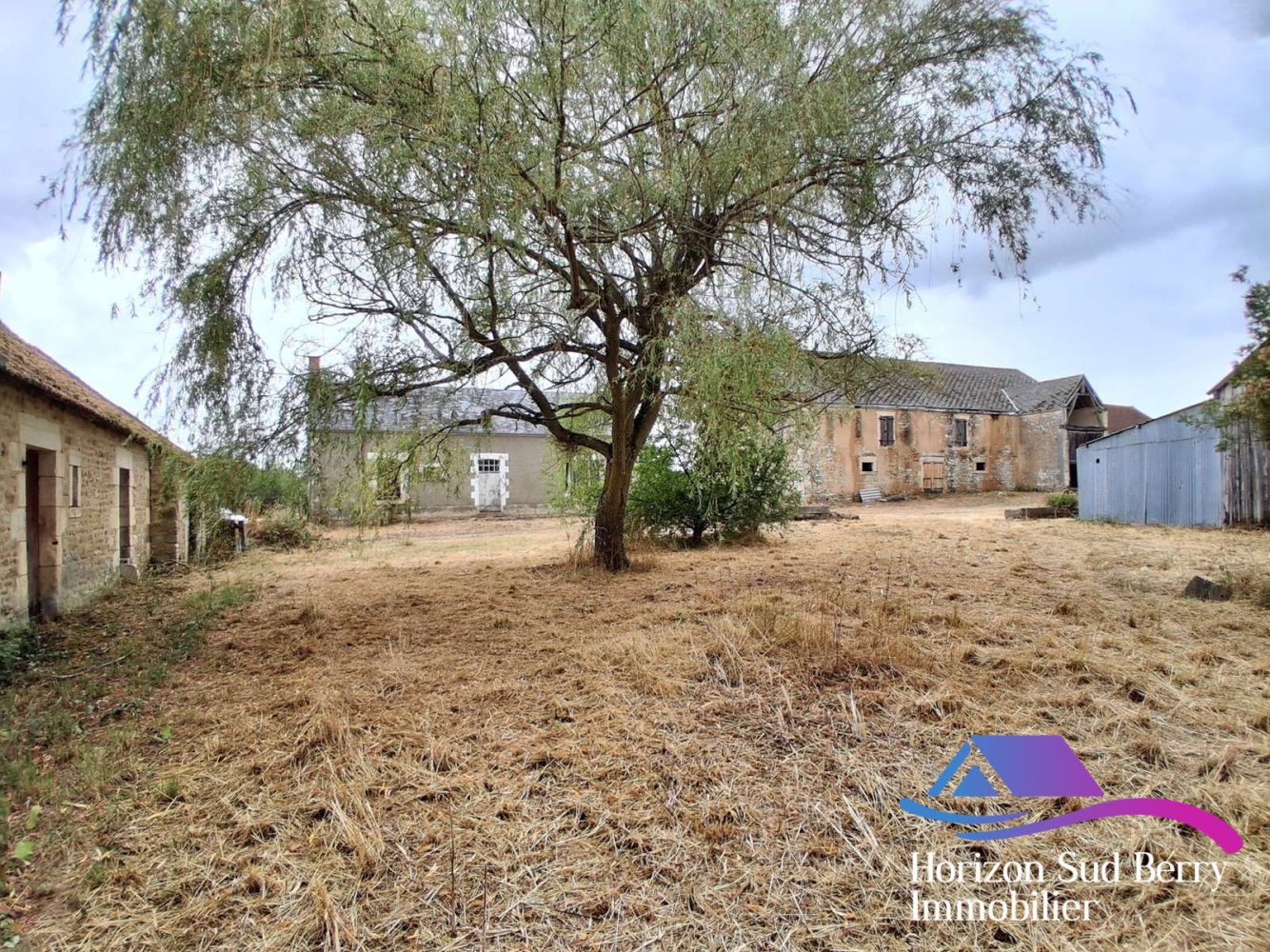2 chambres Maison à Thevet-Saint-Julien, France No. 329108