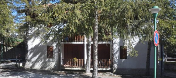 3-salle Appartement à Pescocostanzo, Italy No. 42574 3