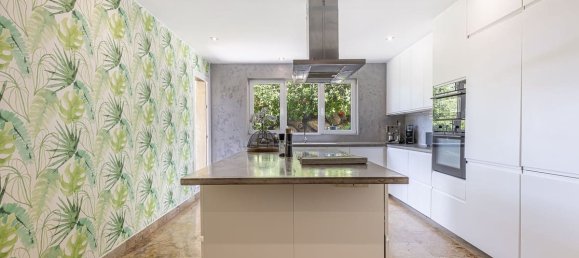 3 bedrooms Apartment in Marbella, Spain No. 180774 9