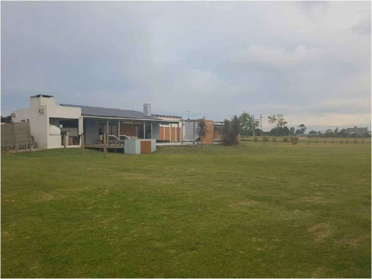 3 bedrooms House in Maldonado, Uruguay No. 10357