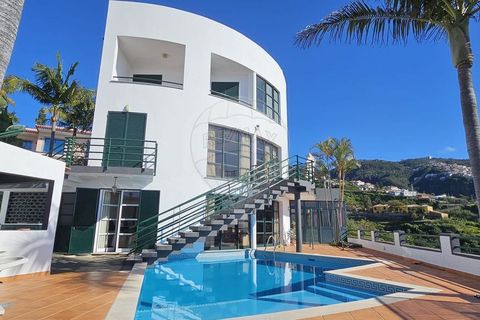 6 bedrooms House in Funchal, Portugal No. 252200