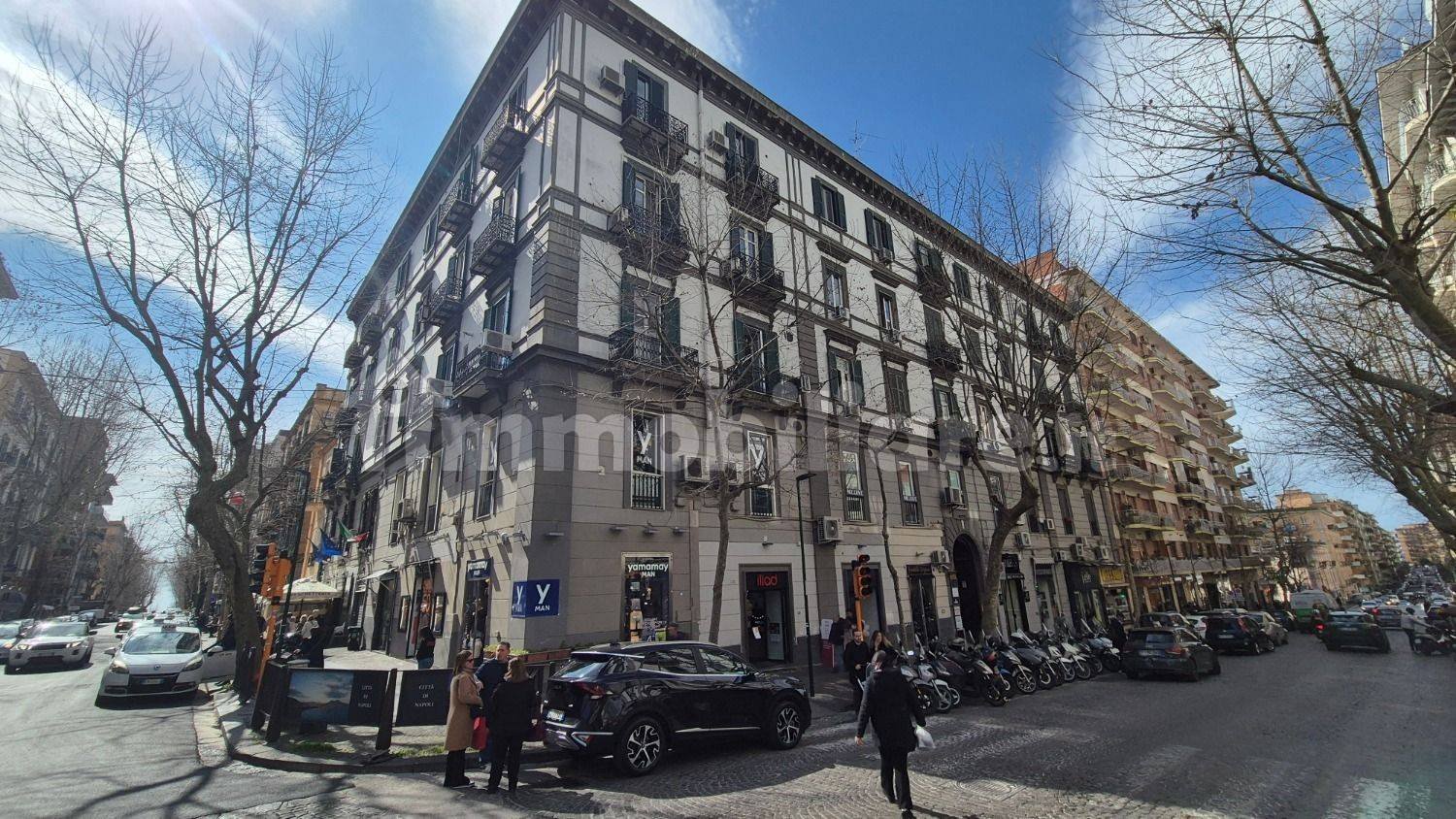 4 bedrooms Apartment in Naples, Italy No. 320409