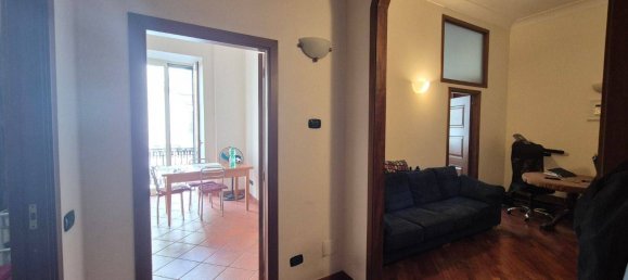 4 bedrooms Apartment in Naples, Italy No. 320409 8