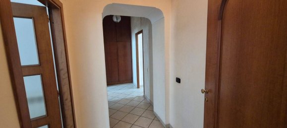 4 bedrooms Apartment in Naples, Italy No. 320409 21