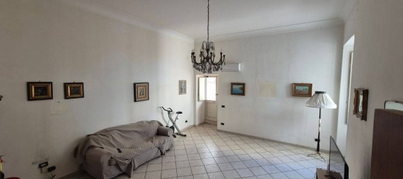 4 bedrooms Apartment in Naples, Italy No. 320409 23