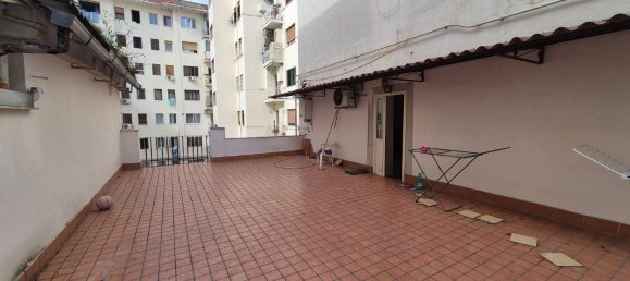 4 bedrooms Apartment in Naples, Italy No. 320409 27