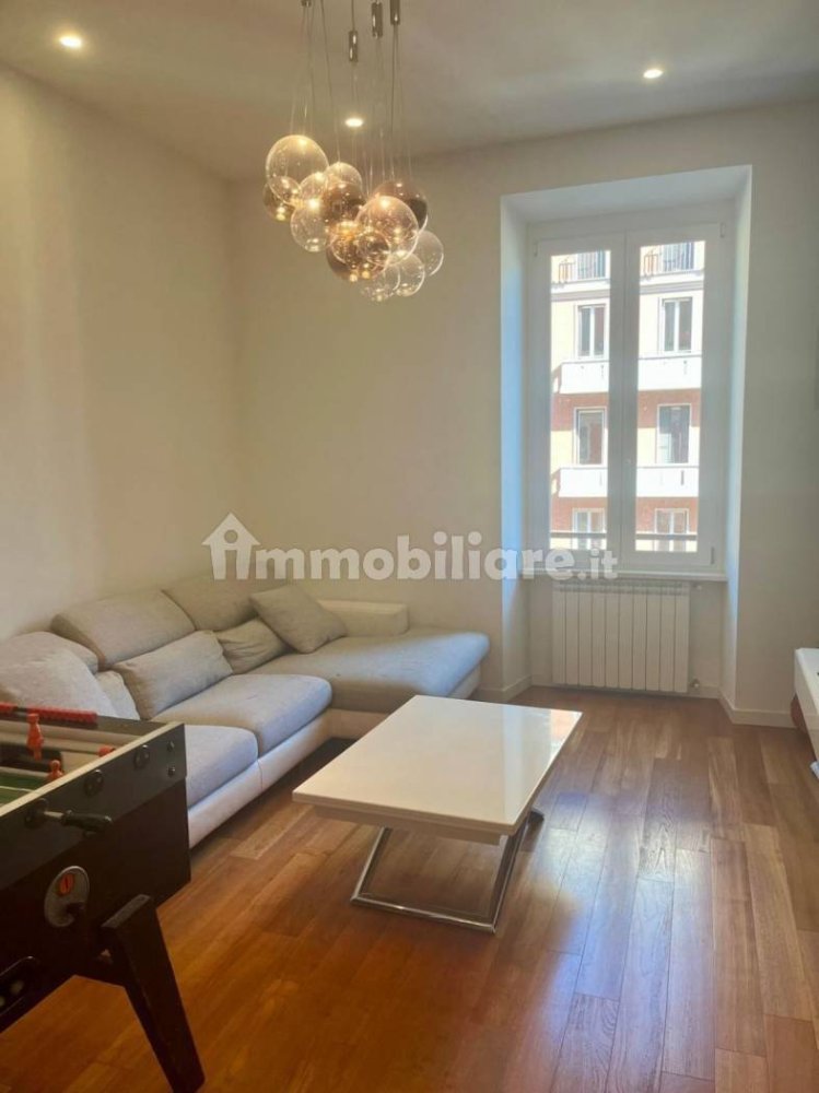 2 bedrooms Apartment in Rome, Italy No. 264075