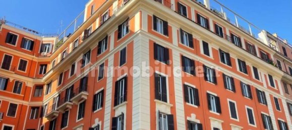 2 bedrooms Apartment in Rome, Italy No. 264075 12