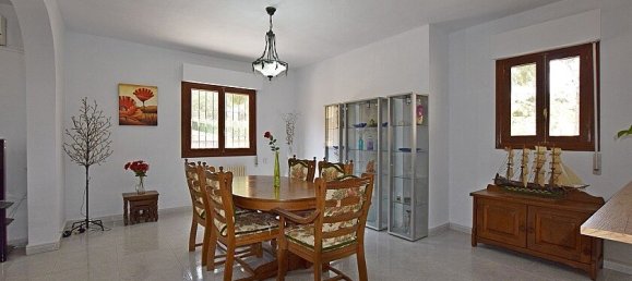 6 bedrooms Villa in Villamartin, Spain No. 14575 13