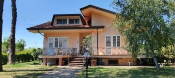 7 rooms Apartment in Misano Adriatico, Italy No. 12103 25