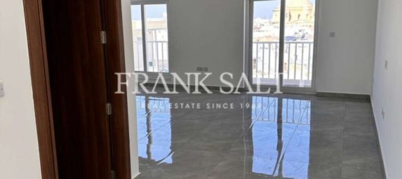 Oficina en Mosta, Malta No. 12445 2