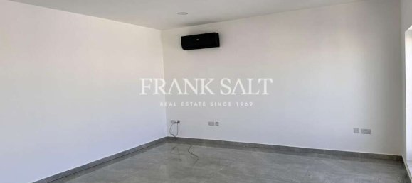Oficina en Mosta, Malta No. 12445 3