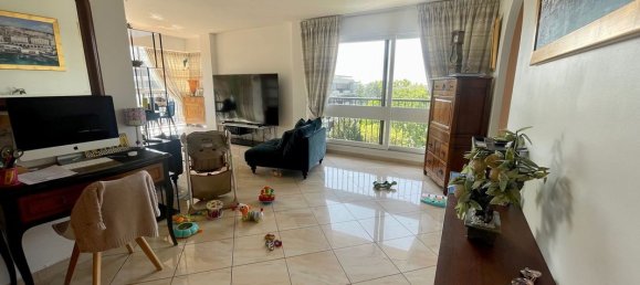 4 bedrooms Apartment in Yvelines, France No. 149861 3