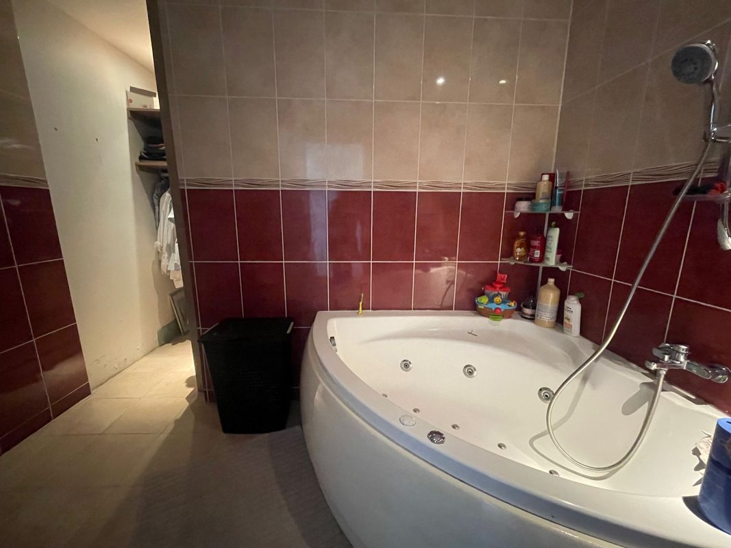 4 bedrooms Apartment in Yvelines, France No. 149861