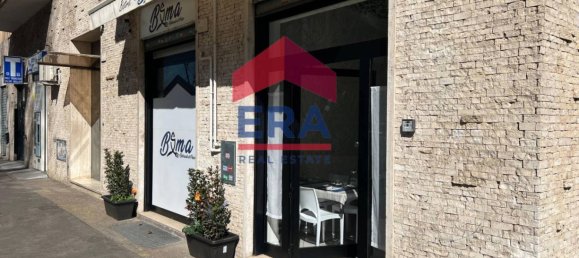 2 rooms Commercial property in Rome, Italy No. 218989 4