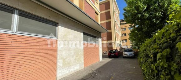 2 Schlafzimmer Wohnung in Bologna, Italy, Nr. 34465 12