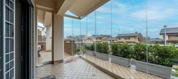 3 bedrooms Villa in Rome, Italy No. 48579 16