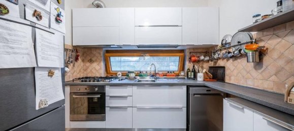 3 bedrooms Villa in Rome, Italy No. 48579 13