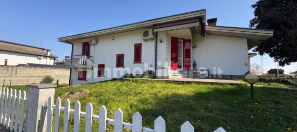 2 bedrooms Villa in Sannazzaro de' Burgondi, Italy No. 18961 27