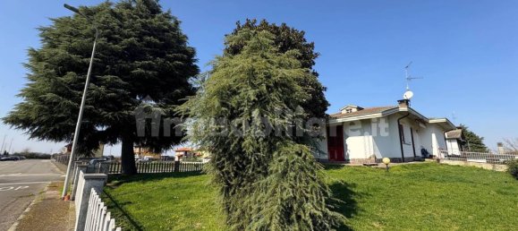 2 bedrooms Villa in Sannazzaro de' Burgondi, Italy No. 18961 26