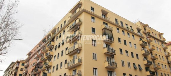 3 rooms Apartment in Rome, Italy No. 40229 26