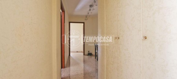 3 rooms Apartment in Rome, Italy No. 40229 6