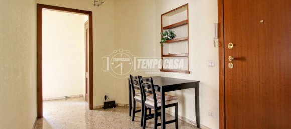 3 rooms Apartment in Rome, Italy No. 40229 3