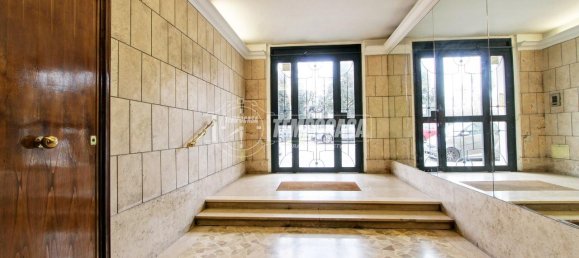 3 rooms Apartment in Rome, Italy No. 40229 34