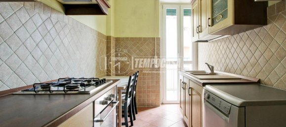 3 rooms Apartment in Rome, Italy No. 40229 14