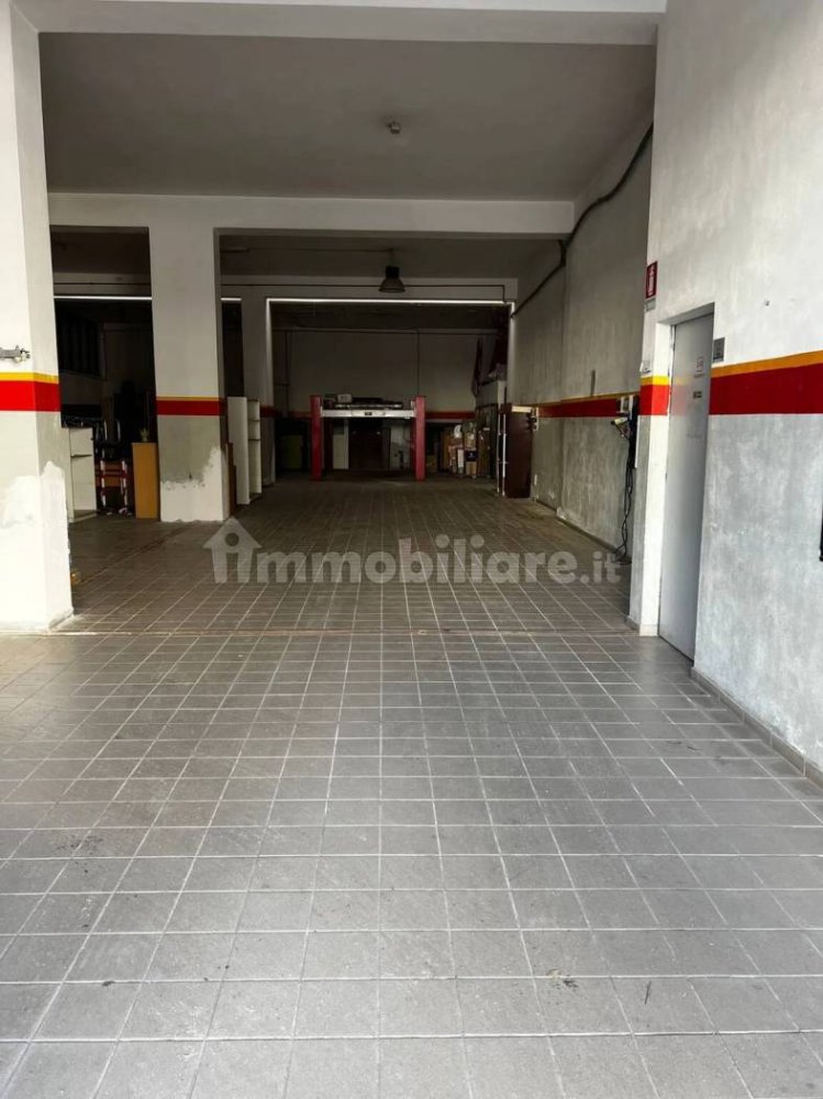 2 rooms Commercial property in Catanzaro, Italy No. 339938