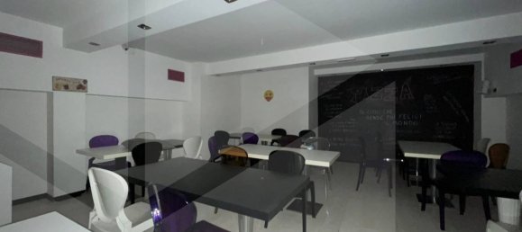 5غرفة عقار تجاري في Molfetta, Italy رقم 24774 6