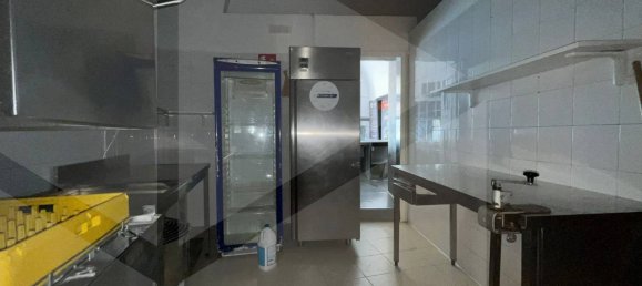 5غرفة عقار تجاري في Molfetta, Italy رقم 24774 39