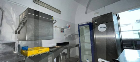 5غرفة عقار تجاري في Molfetta, Italy رقم 24774 41