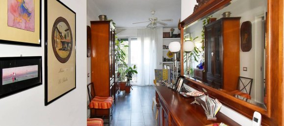3 bedrooms Apartment in Milan, Italy No. 258194 4
