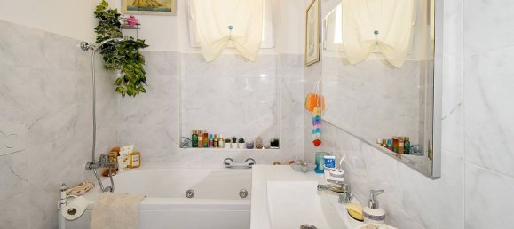 3 bedrooms Apartment in Milan, Italy No. 258194 8