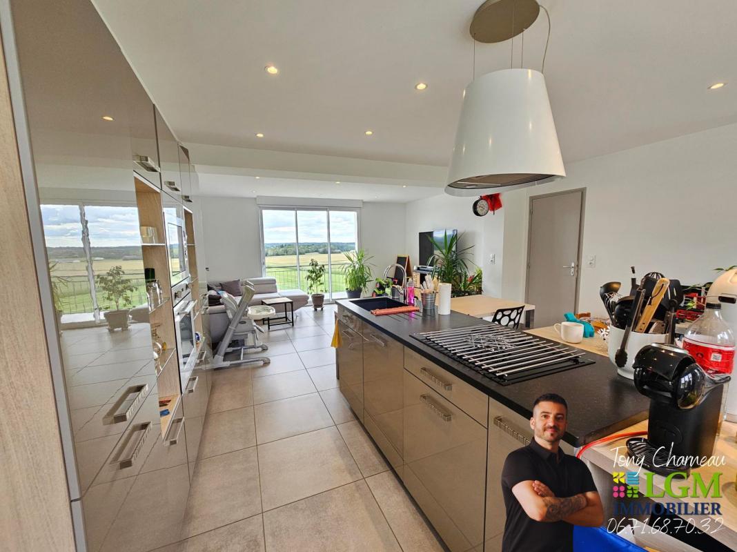 4 bedrooms House in Vendome, France No. 240450