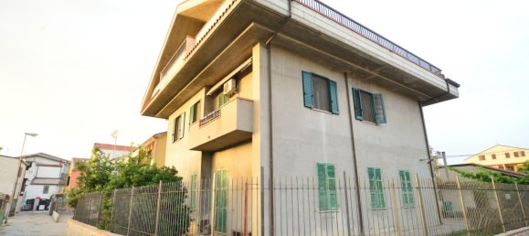 Квартира с 3 спальнями в Пескара, Италия № 323658 14