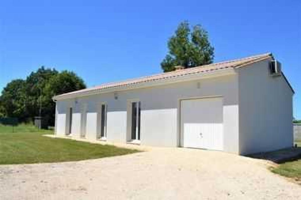 3 غرف نوم منزل في Chazelles, France رقم 27555