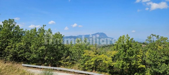 2 bedrooms Apartment in Contrada, Italy No. 52966 5