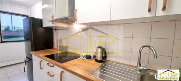 2 bedrooms Apartment in Paris, France No. 170374 11